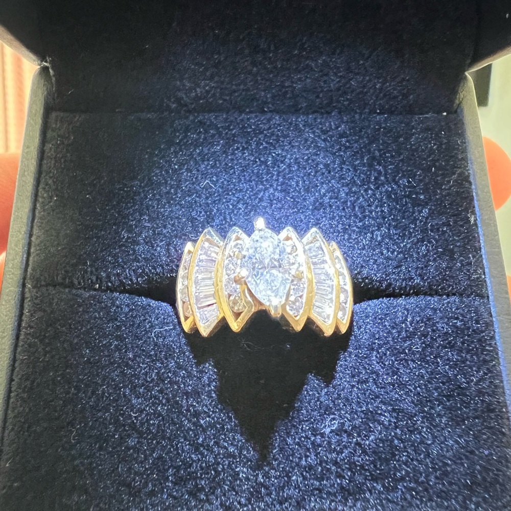 Yellow gold diamonds ring with 3 tears on each side. Diamond 1.50 ctw Bow - Picture 8 of 17
